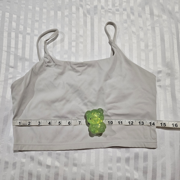 Stylish Black and White Women's Crop Tops - Picture 3 of 8